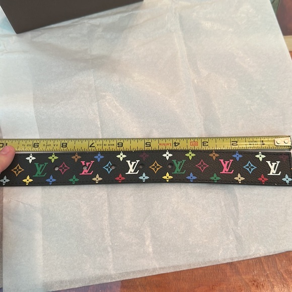 NWOT Louis Vuitton Gold Buckle Belt with Logo - Picture 3 of 10